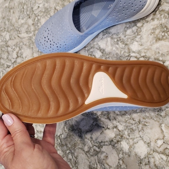 Clarks Cloudsteppers Breeze Emily slip-on loafer - Picture 6 of 8